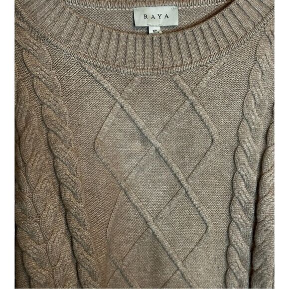 Raya sweater tan beige size medium polyester rayon blend - Picture 5 of 7
